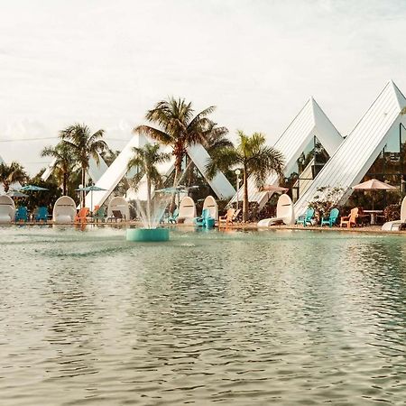 Hotel Pyramids In Florida Estero Exterior foto